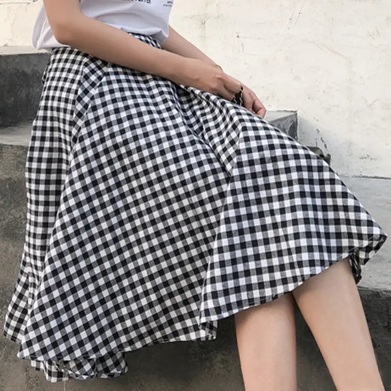 Siyah Beyaz Kareli Midi Etek – Yüksek Bel Pileli Kadın Etek