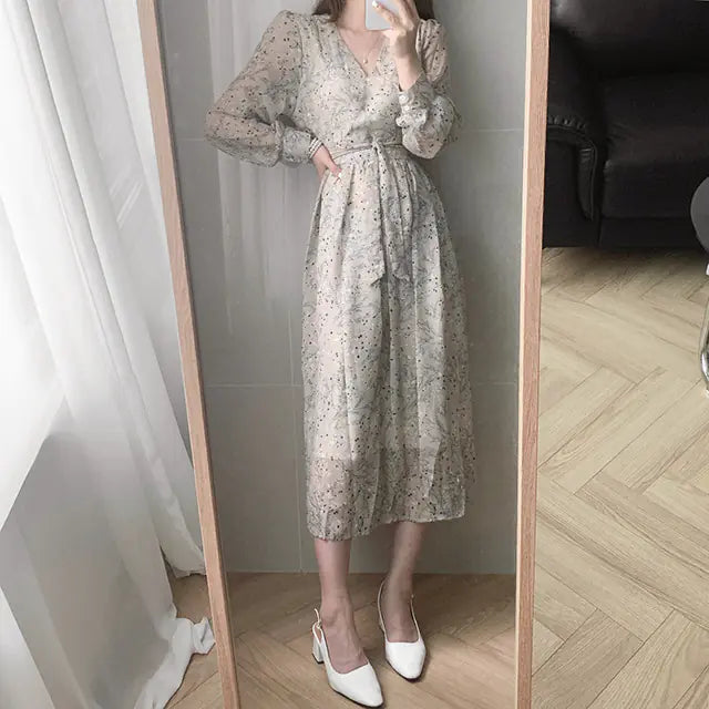 Chic Autumn Floral Long Sleeve Dress with V-Neck