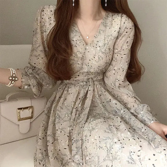 Chic Autumn Floral Long Sleeve Dress with V-Neck