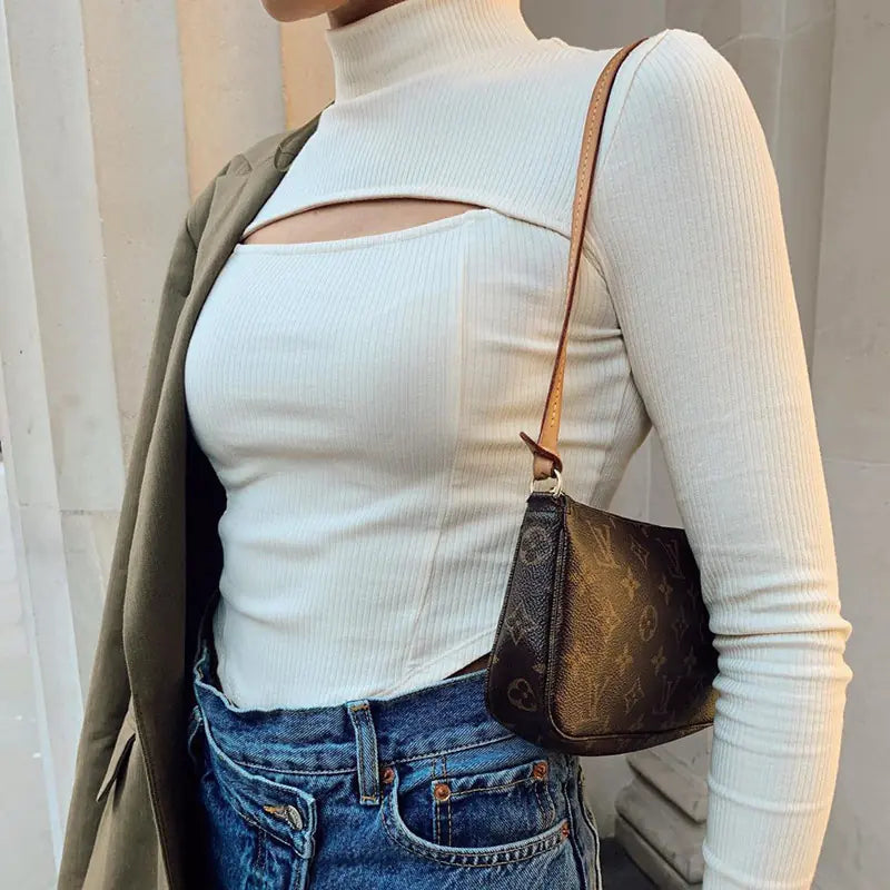 Düz Renkli Yüksek Yaka Uzun Kollu Tişört