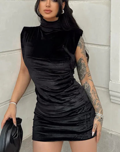 Kadınlar için Omuz Vatkalı Kolsuz Kadife Mini Elbise